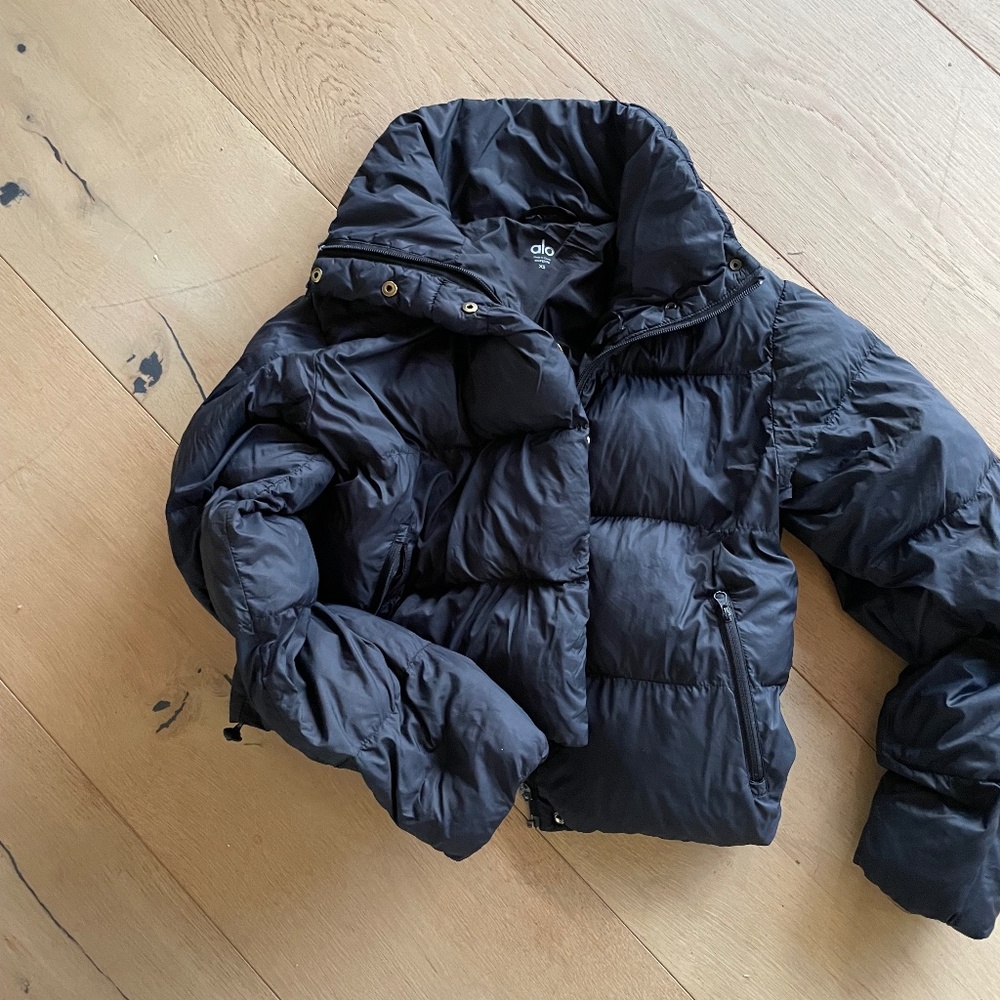 Alo puffer jacket XS black